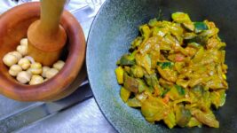 餃子の皮のサモサのレシピ 残りカレーとひよこ豆で揚げないで作る ジャガイモでも お弁当にも ベジ広間 餃子の皮のサモサのレシピ 残りカレーとひよこ豆で揚げないで作る ジャガイモでも お弁当にも ベジ広間