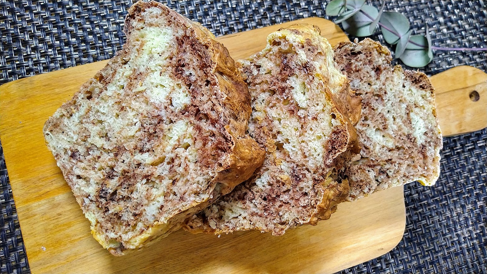 バナナと豆腐パウンドケーキはココア味 材料は4つだけ ホットケーキミックスで超簡単 卵 油不使用 ベジ広間