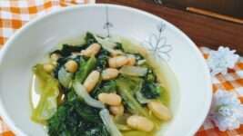 豆とレタスのスープ煮
